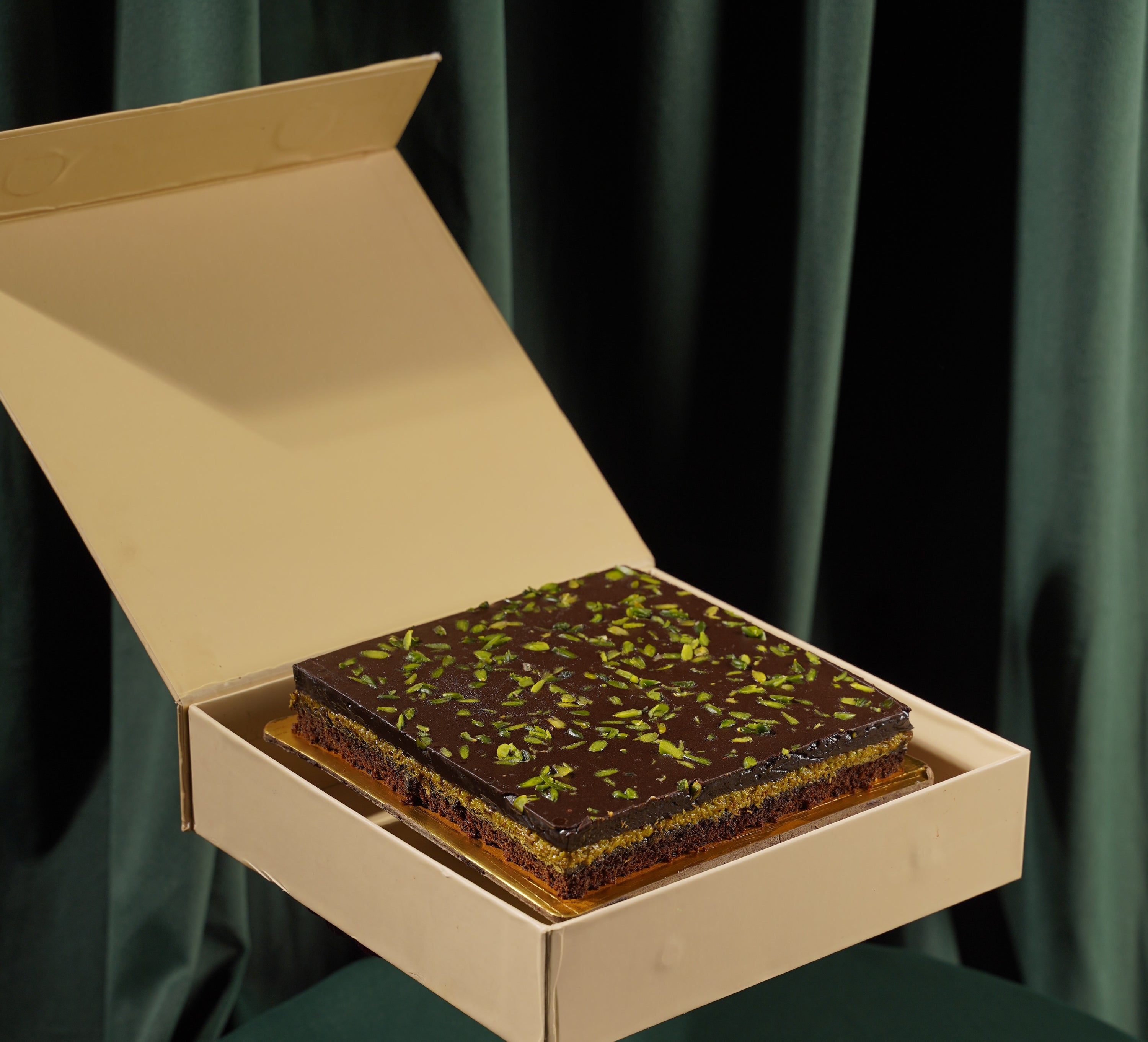 Dubai Chocolate (Eggless) Cake 1kg