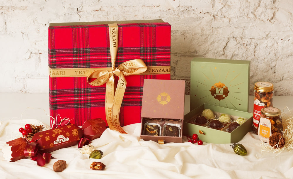 Christmas Red Plaid Hamper